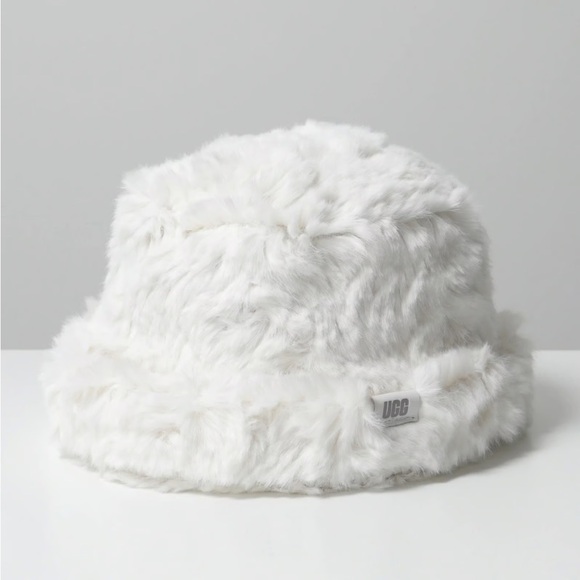 UGG Faux Fur White Furry Bucket Hat Nimbus S/M - Picture 2 of 10